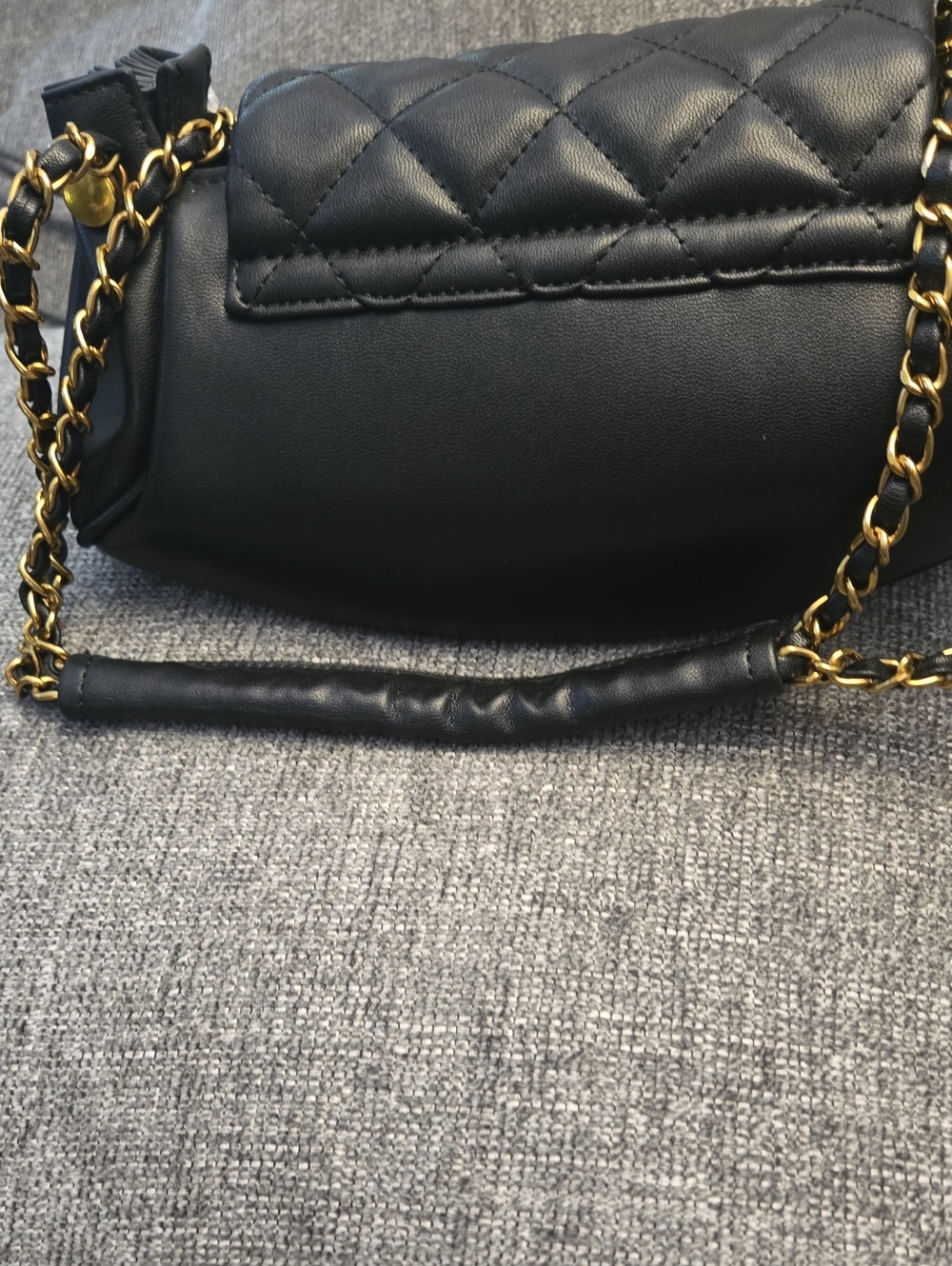 Inpired Black Quilted Shoulder Bag with Gold CC Lock - Picture 3 of 3